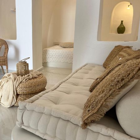 Cave Noelia Apartment Fira  Bagian luar foto