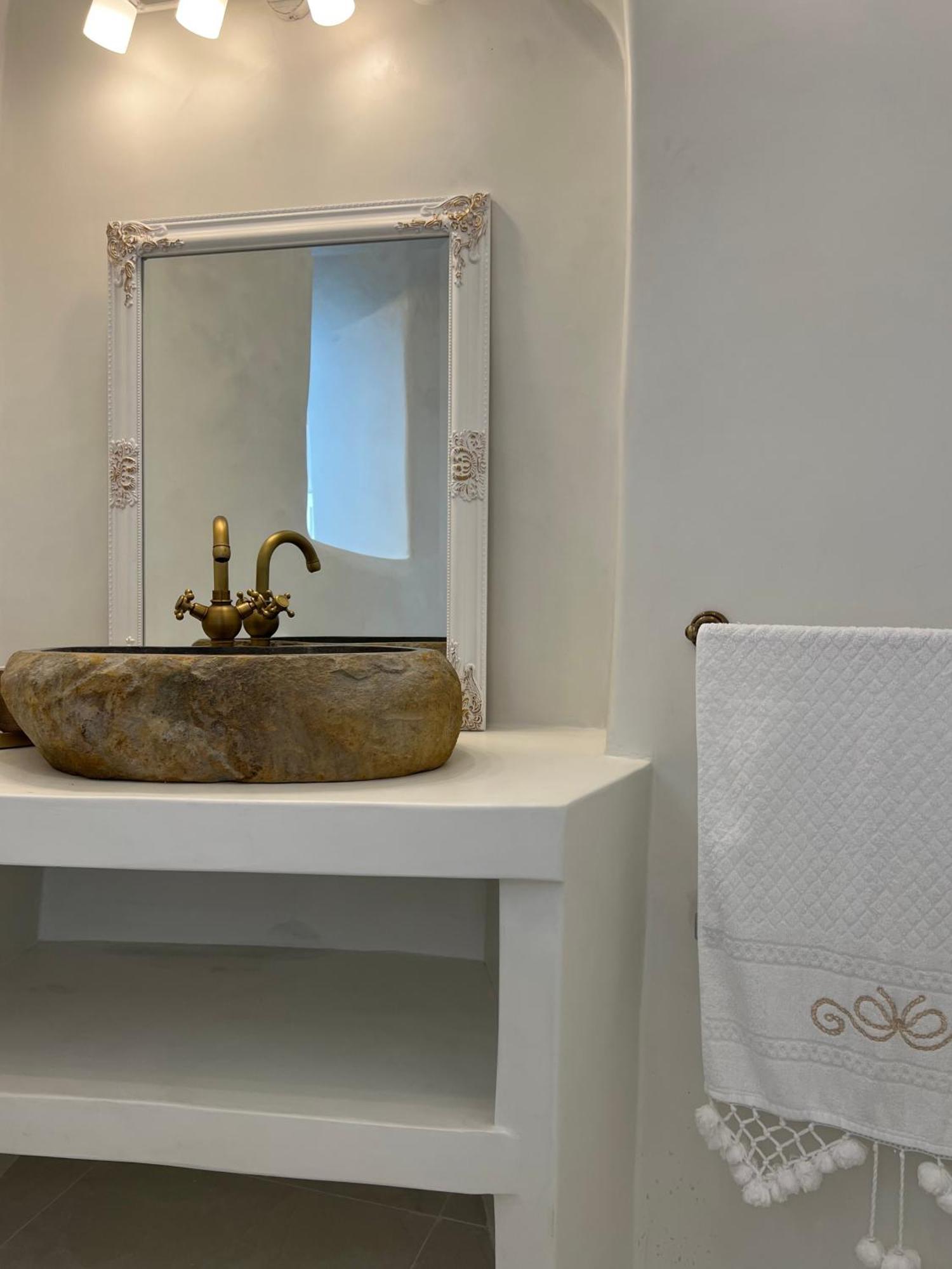 Cave Noelia Apartment Fira  Bagian luar foto