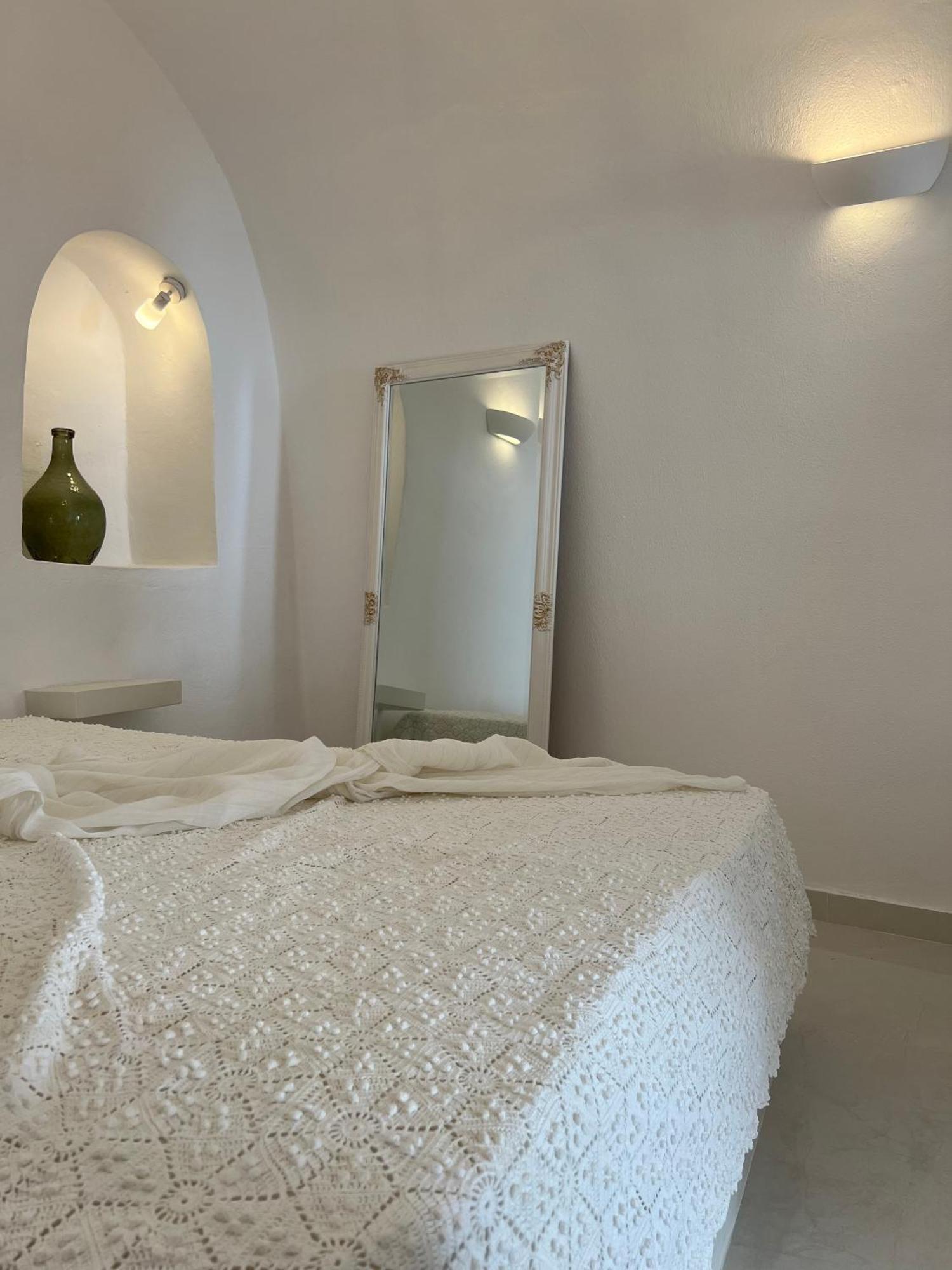Cave Noelia Apartment Fira  Bagian luar foto