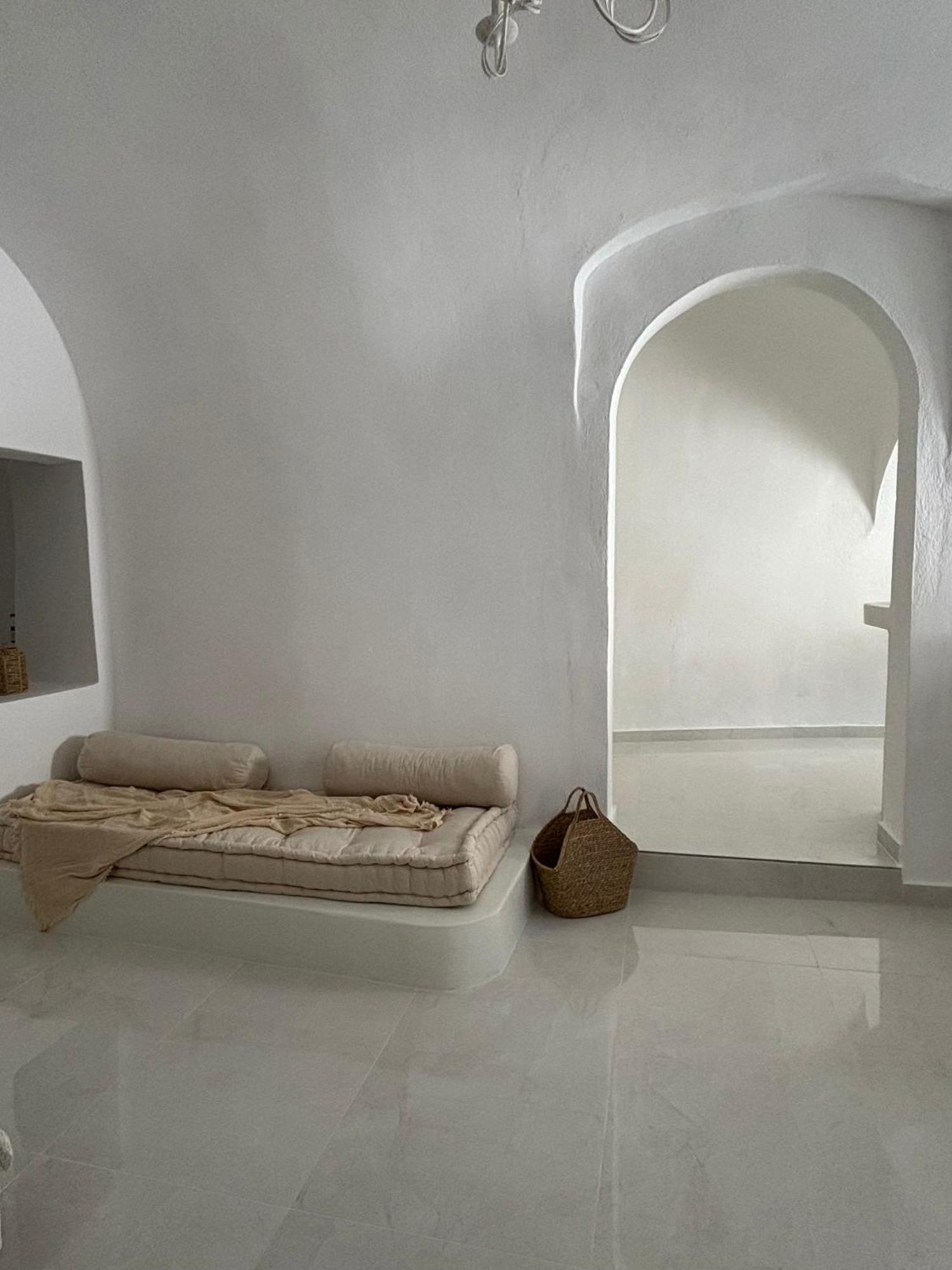 Cave Noelia Apartment Fira  Bagian luar foto