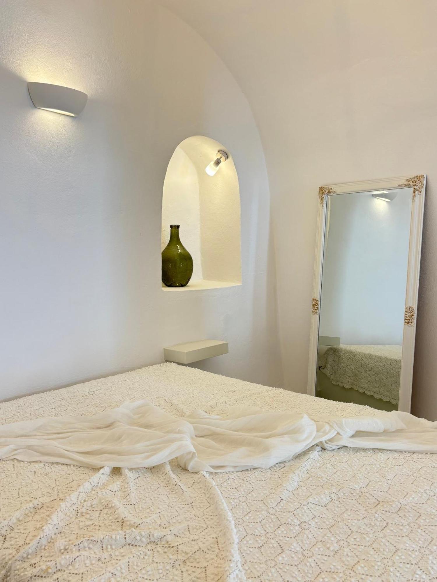 Cave Noelia Apartment Fira  Bagian luar foto